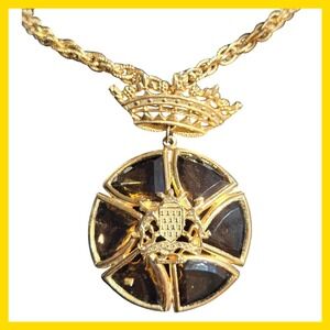Vintage 61" Rope Chain Sautoir Necklace Crown Brooch Pendant Gold Tone Crest